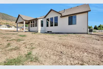 286 W Summerhill Ln, Centerville, UT 84014 - Photo 40