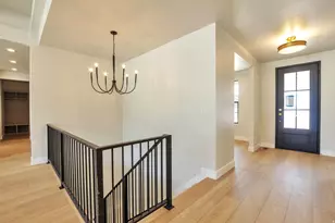 286 W Summerhill Ln, Centerville, UT 84014 - Photo 4
