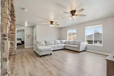 946 W 630 S #46, Pleasant Grove, UT 84062 - Photo 8