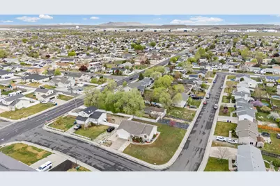 6370 W Settlers Point Dr S, West Valley, UT 84128 - Photo 24