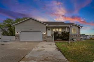 6370 W Settlers Point Dr S, West Valley, UT 84128 - Photo 1