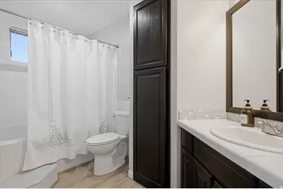 1915 E 1275 N, Layton, UT 84040 - Photo 14
