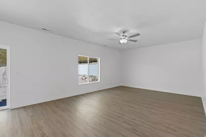 7192 Oquirrh Ranch Pkwy, Eagle Mountain, UT 84005 - Photo 6