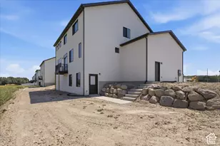 1566 E Livi Ln N, Saratoga Springs, UT 84045 - Photo 42