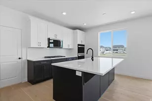 1566 E Livi Ln N, Saratoga Springs, UT 84045 - Photo 14