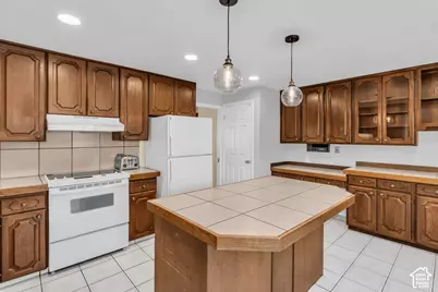 2329 E Sublette Pl, Sandy, UT 84093 - Photo 22