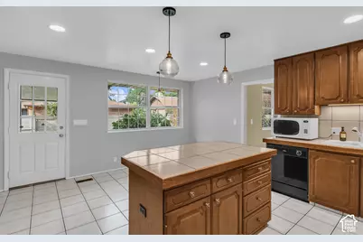 2329 E Sublette Pl, Sandy, UT 84093 - Photo 20
