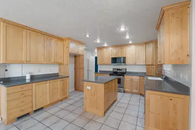 182 S Morning Mist Ln, Kaysville, UT 84037 - Photo 4