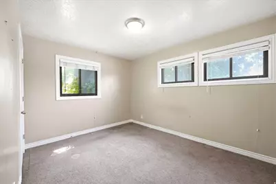4372 S 375 E, Washington Terrace, UT 84405 - Photo 10