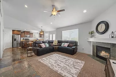 632 N Badger, Saratoga Springs, UT 84045 - Photo 2