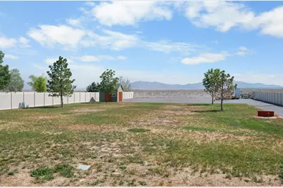 304 E Box Elder Dr, Grantsville, UT 84029 - Photo 40