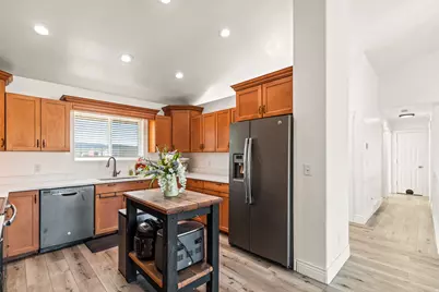 180 N Sage Ln, Loa, UT 84747 - Photo 12