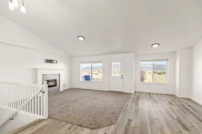 180 N Sage Ln, Loa, UT 84747 - Photo 6