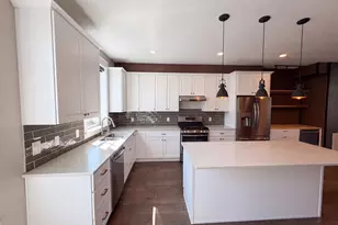 10452 S Sage Canal Way, Sandy, UT 84070 - Photo 6