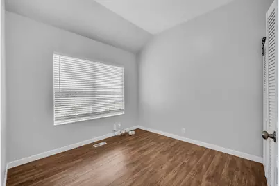 1387 W Breakwater Dr S, Taylorsville, UT 84123 - Photo 8