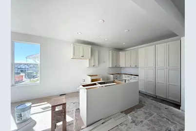7628 S Clipper Hill Rd W #303, West Jordan, UT 84081 - Photo 6