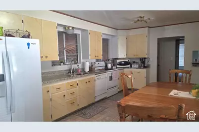144 S 100 E, Mount Pleasant, UT 84647 - Photo 28