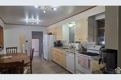 144 S 100 E, Mount Pleasant, UT 84647 - Photo 30