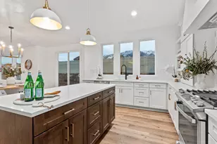 3559 S Garibaldi Wy, Saratoga Springs, UT 84045 - Photo 16