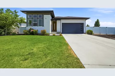 8391 S Meadowlark Ln, West Jordan, UT 84088 - Photo 2