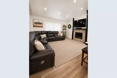 708 S 2050 W, Vernal, UT 84078 - Photo 2