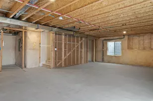 7136 Oquirrh Ranch Pkwy N, Eagle Mountain, UT 84005 - Photo 18