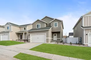 7136 Oquirrh Ranch Pkwy N, Eagle Mountain, UT 84005 - Photo 2