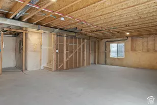 7136 Oquirrh Ranch Pkwy N, Eagle Mountain, UT 84005 - Photo 18