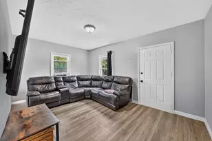 579 E Gentile S, Layton, UT 84041 - Photo 4