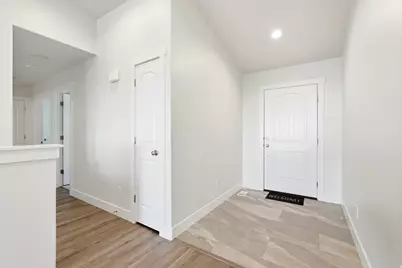 437 N 800 E, Hyde Park, UT 84318 - Photo 4