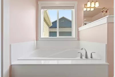 437 N 800 E, Hyde Park, UT 84318 - Photo 18