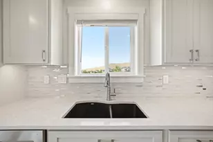 437 N 800 E, Hyde Park, UT 84318 - Photo 10