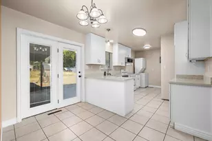 257 S 300 E, Salem, UT 84653 - Photo 4