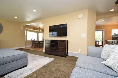324 W Mutton Hollow Rd, Kaysville, UT 84037 - Photo 8