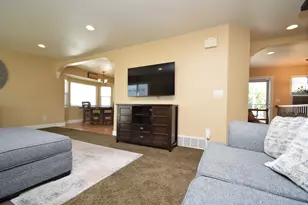 324 W Mutton Hollow Rd, Kaysville, UT 84037 - Photo 8