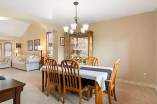 10403 S Walnut Canyon Ln, South Jordan, UT 84009 - Photo 6