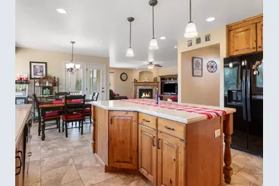 10403 S Walnut Canyon Ln, South Jordan, UT 84009 - Photo 10
