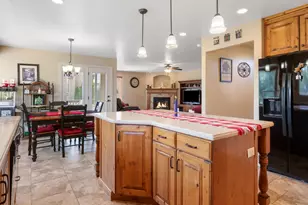 10403 S Walnut Canyon Ln, South Jordan, UT 84009 - Photo 10