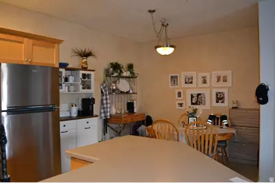 5012 S Timber Way Way E #310, Holladay, UT 84117 - Photo 2