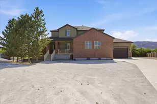 457 W Wrathall Ln, Grantsville, UT 84029 - Photo 2