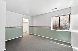 1554 E 5600 S, Holladay, UT 84121 - Photo 20