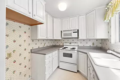 1554 E 5600 S, Holladay, UT 84121 - Photo 6