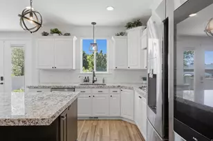 10676 S Urban Ridge Cv W, South Jordan, UT 84095 - Photo 14