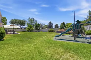 10676 S Urban Ridge Cv W, South Jordan, UT 84095 - Photo 4