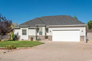 4426 N Utah Trl W, Enoch, UT 84721 - Photo 2
