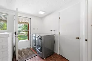 102 E Oakridge Dr S, Bountiful, UT 84010 - Photo 28