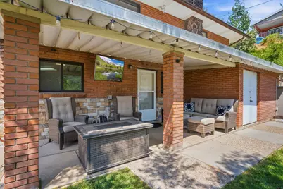 102 E Oakridge Dr S, Bountiful, UT 84010 - Photo 36