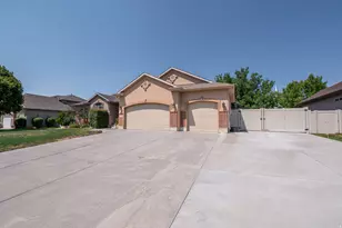 319 E 2300 Res S, Kaysville, UT 84037 - Photo 12