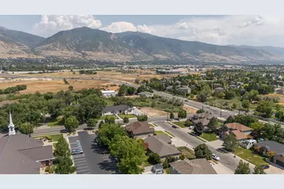 319 E 2300 Res S, Kaysville, UT 84037 - Photo 6