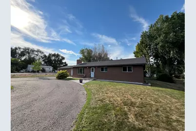 2372 W 500 N, Vernal, UT 84078 - Photo 2